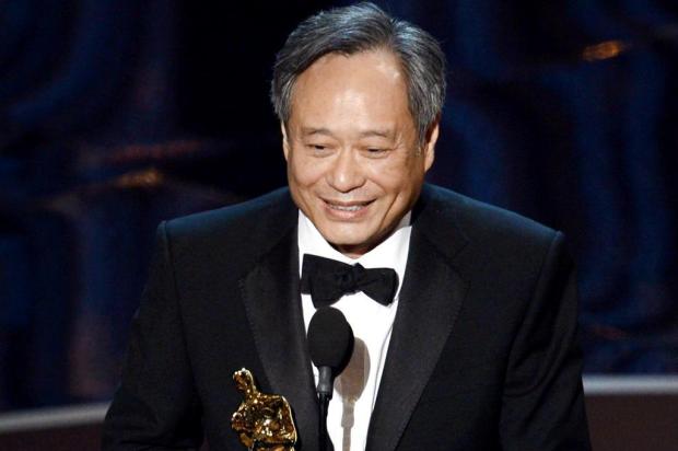 Depois de vencer o Oscar, Ang Lee vai fazer televisão Kevin Winter/AFP Depois de vencer o Oscar, Ang Lee vai fazer televisão Kevin Winter/AFP