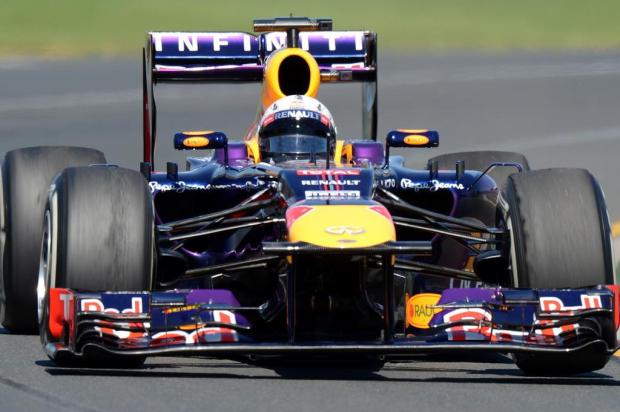 GP da Austrália: Vettel faz o melhor tempo e Massa fica em segundo nos treinos livres Greg Wood/AFP GP da Austrália: Vettel faz o melhor tempo e Massa fica em segundo nos treinos livres Greg Wood/AFP