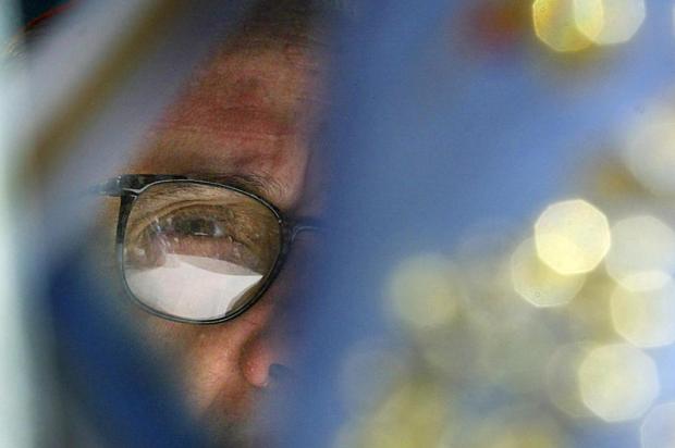 "Fiz o que pude", diz o papa Francisco em autobiografia sobre proteção a religiosos durante a ditadura argentina Ali BURAFI/AFP