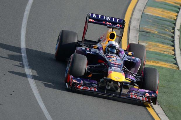Mesmo com problemas no carro, Vettel faz o melhor tempo no segundo treino GREG WOOD / AFP/ Mesmo com problemas no carro, Vettel faz o melhor tempo no segundo treino GREG WOOD / AFP/