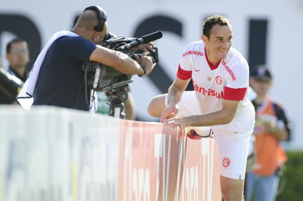 Após gol contra o Canoas, Josimar promete briga pela titularidade: "Quero dificultar ainda mais" Mauro Vieira/