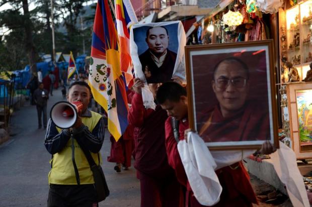 Morre na China monge tibetano que se autoimolou com fogo AFP/AFP