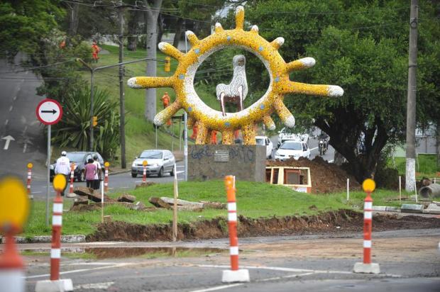 Com a retirada de obra, amplia-se o número de esculturas que mudaram de lugar ou desapareceram na Capital Félix Zucco/Agencia RBS Com a retirada de obra, amplia-se o número de esculturas que mudaram de lugar ou desapareceram na Capital Félix Zucco/Agencia RBS