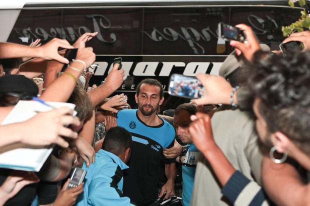 Zé Roberto e Barcos são os mais assediados em chegada do Grêmio a Pelotas Fábio Gomes, Especial/