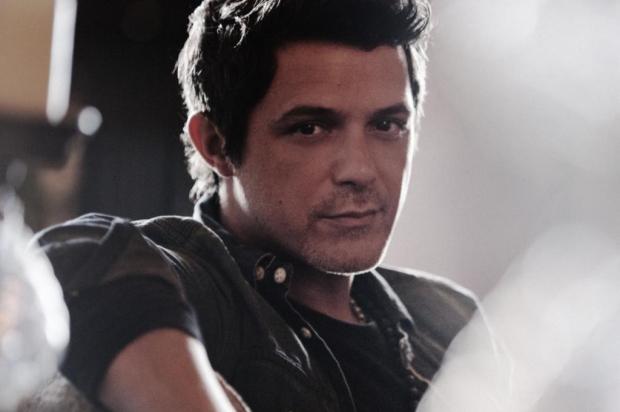 Entrevista: "Estamos sempre buscando explicar o que é o amor", diz Alejandro Sanz Hits/Divulgação