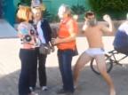 Prefeito de Alvorada cai na dança do Harlem Shake Youtube/Reprodução Prefeito de Alvorada cai na dança do Harlem Shake Youtube/Reprodução