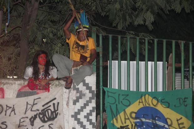 Índios se recusam a deixar museu no Rio e polícia cerca o local Vladimir Platonow/Agência Brasil