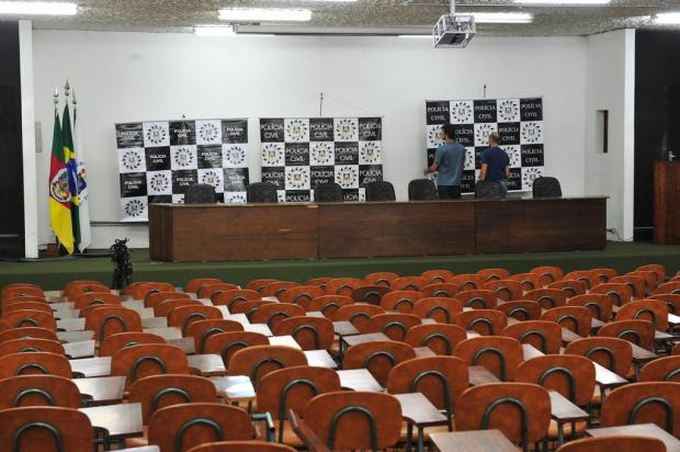 Polícia Civil monta estrutura na UFSM para coletiva desta sexta-feira Ronald Mendes/Agencia RBS Polícia Civil monta estrutura na UFSM para coletiva desta sexta-feira Ronald Mendes/Agencia RBS