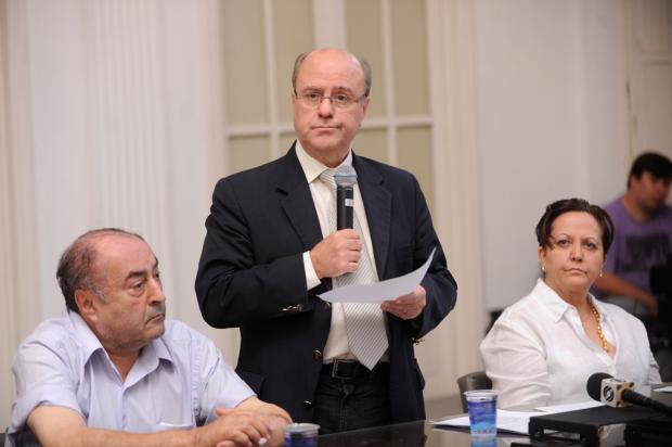 Cezar Schirmer critica Polícia Civil durante pronunciamento à imprensa Lauro Alves/ Cezar Schirmer critica Polícia Civil durante pronunciamento à imprensa Lauro Alves/