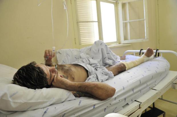 Paciente que sofreu acidente espera há 80 dias por cirurgia em Lajeado Lidiane Mallmann/Especial Paciente que sofreu acidente espera há 80 dias por cirurgia em Lajeado Lidiane Mallmann/Especial