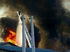 Incêndio atinge empresa distribuidora de produtos químicos em Cachoeirinha Júlio Cordeiro/Agencia RBS