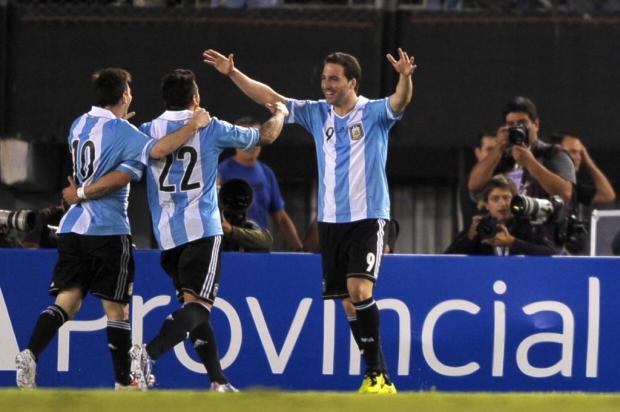 Em Buenos Aires, Messi e Higuaín comandam goleada sobre Venezuela Alejandro Pagni/AFP Em Buenos Aires, Messi e Higuaín comandam goleada sobre Venezuela Alejandro Pagni/AFP