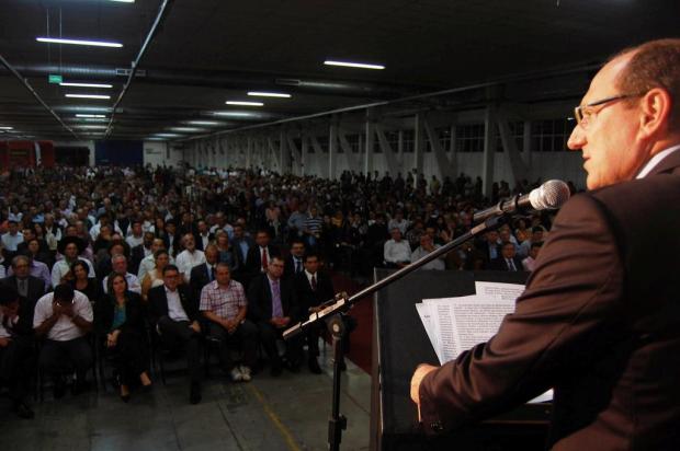 Luis Lauermann toma posse como novo prefeito de Novo Hamburgo João Arnhold/Divulgação