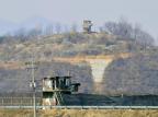 Coreia do Norte corta seu 'telefone vermelho' militar com o Sul JUNG YEON-JE/AFP Coreia do Norte corta seu 'telefone vermelho' militar com o Sul JUNG YEON-JE/AFP