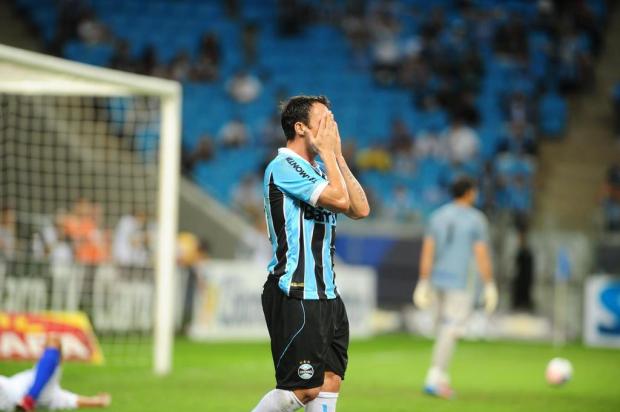 Esquema com três atacantes dá errado e Grêmio e perde para o Cruzeiro na Arena Fernando Gomes/Agencia RBS