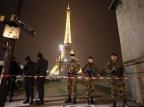 Torre Eiffel é interditada após alerta de bomba   THOMAS COEX/AFP