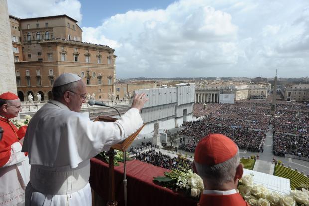 Papa Francisco pede paz na Síria e nas duas Coreias e denuncia tráfico de pessoas L'Osservatore Romano/AFP