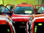 Nova perícia é feita nos carros dos taxistas assassinados em Porto Alegre Jean Schwarz/Agencia RBS Nova perícia é feita nos carros dos taxistas assassinados em Porto Alegre Jean Schwarz/Agencia RBS