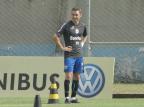 Em treino técnico, Luxa busca substituto para André Santos contra o Cerâmica Adriano de Carvalho/