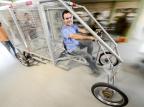 Projeto de carrinho elétrico substitui carroças na coleta seletiva de lixo Caco Konzen/Especial