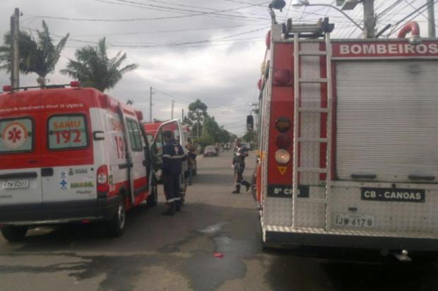 Jovem de 23 anos permanece armado e trancado dentro de carro em Canoas Eduardo Torres/Agencia RBS