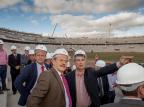Tarso vai ao canteiro de obras do Beira-Rio Caco Argemi/Palácio Piratini Divulgação