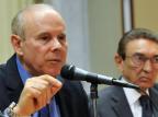Governo reduz IOF para capital estrangeiro em renda fixa Antonio Cruz/Agência Brasil Governo reduz IOF para capital estrangeiro em renda fixa Antonio Cruz/Agência Brasil