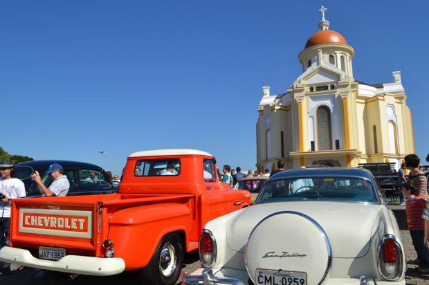 Romaria reúne mais de 300 carros antigos no Santuário de Caravaggio, em Farroupilha  Raquel Fronza, Divulgação/