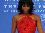 Americanas se submetem a cirurgias para ter os braços de Michelle Obama Jewel Samad/AFP
