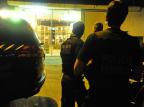 Suspeitos presos pela Polícia Federal passarão a noite no Presídio Central Jean Schwarz/Agencia RBS Suspeitos presos pela Polícia Federal passarão a noite no Presídio Central Jean Schwarz/Agencia RBS
