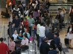 Após mais de seis horas fechado para pousos, aeroporto Salgado Filho reabre em Porto Alegre Bruno Alencastro/Agência RBS Após mais de seis horas fechado para pousos, aeroporto Salgado Filho reabre em Porto Alegre Bruno Alencastro/Agência RBS