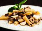 Sirva penne ao molho de cerveja Fabrício Ruzzarin/Divulgação