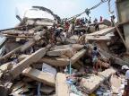 Mortes em Bangladesh já são mais de 900 Munir uz ZAMAN/AFP Mortes em Bangladesh já são mais de 900 Munir uz ZAMAN/AFP