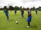 Sob intenso frio em Bogotá, Grêmio dá início às atividades com treino leve Lucas Uebel/Grêmio/Divulgação/