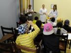 Enquanto aguardam pelos pais, crianças feridas em acidente participam de atividades lúdicas em hospital Ronaldo Bernardi/Agencia RBS Enquanto aguardam pelos pais, crianças feridas em acidente participam de atividades lúdicas em hospital Ronaldo Bernardi/Agencia RBS