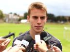 Zagueiro Bressan supera ansiedade e ganha preferência da torcida para seguir como titular Lucas Uebel/Grêmio