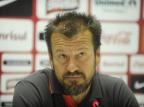 Dunga vê Brasil "no caminho certo" e pede que Damião repita na Seleção o que faz no Inter Ricardo Duarte/Agencia RBS Dunga vê Brasil "no caminho certo" e pede que Damião repita na Seleção o que faz no Inter Ricardo Duarte/Agencia RBS