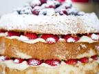 'Naked cakes' caem nas graças de confeiteiros e viram tendência em festas Reprodução/Reprodução