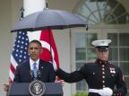 Pressionado, Obama age para minimizar estragos provocados por escândalos Saul LOEB/AFP Pressionado, Obama age para minimizar estragos provocados por escândalos Saul LOEB/AFP