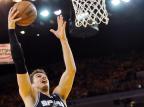 Spurs vencem Warriors e avançam às finais do Oeste Noah Graham/AFP Spurs vencem Warriors e avançam às finais do Oeste Noah Graham/AFP