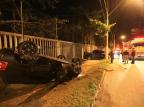 Carro capota após colidir contra veículo e uma criança fica ferida em Porto Alegre Diego Vara/Agência RBS