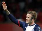 Com lágrimas, Beckham se despede dos torcedores do Paris Saint-Germain Fred Dufour/AFP Com lágrimas, Beckham se despede dos torcedores do Paris Saint-Germain Fred Dufour/AFP