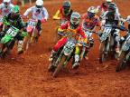 Holandês se mantém invicto na MX2 na primeira bateria do GP Brasil em Penha Flávio Neves/Agência RBS Holandês se mantém invicto na MX2 na primeira bateria do GP Brasil em Penha Flávio Neves/Agência RBS