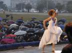 Mesmo com chuva, Vanessa da Mata se apresenta no Anfiteatro Pôr-do-Sol, em Porto Alegre Adriana Franciosi/Agencia RBS Mesmo com chuva, Vanessa da Mata se apresenta no Anfiteatro Pôr-do-Sol, em Porto Alegre Adriana Franciosi/Agencia RBS