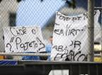 Torcedores do Grêmio protestam com faixas contra Luxemburgo no Olímpico Mauro Vieira/