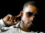 Kanye West estreia single "New Slaves" com projeções em 66 lugares diferentes Reprodução/Reprodução Kanye West estreia single "New Slaves" com projeções em 66 lugares diferentes Reprodução/Reprodução