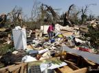 Sobe para 91 número de mortos em passagem de tornado pelos EUA Brett Deering/GETTY IMAGES NORTH AMERICA Sobe para 91 número de mortos em passagem de tornado pelos EUA Brett Deering/GETTY IMAGES NORTH AMERICA