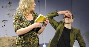 Coletivo alemão She She Pop apresenta espetáculo em Porto Alegre Bettina Stöb/Divulgação