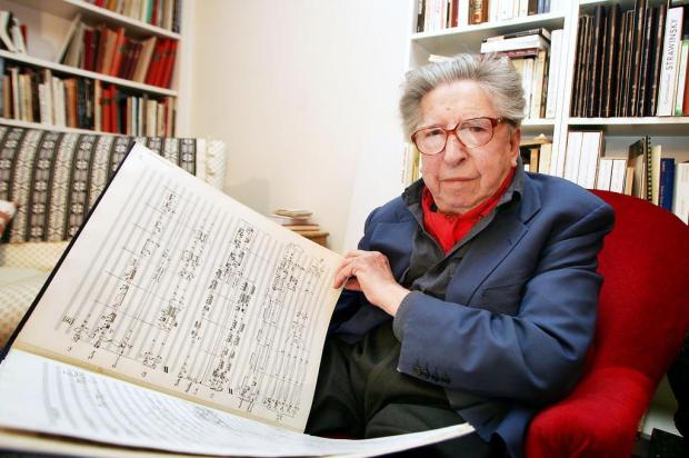 Compositor francês Henri Dutilleux morre aos 97 anos Jean-Pierre Muller/AFP Compositor francês Henri Dutilleux morre aos 97 anos Jean-Pierre Muller/AFP