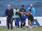 Foto: Tony sofre lesão e deixa o treino coletivo carregado Marco Souza/